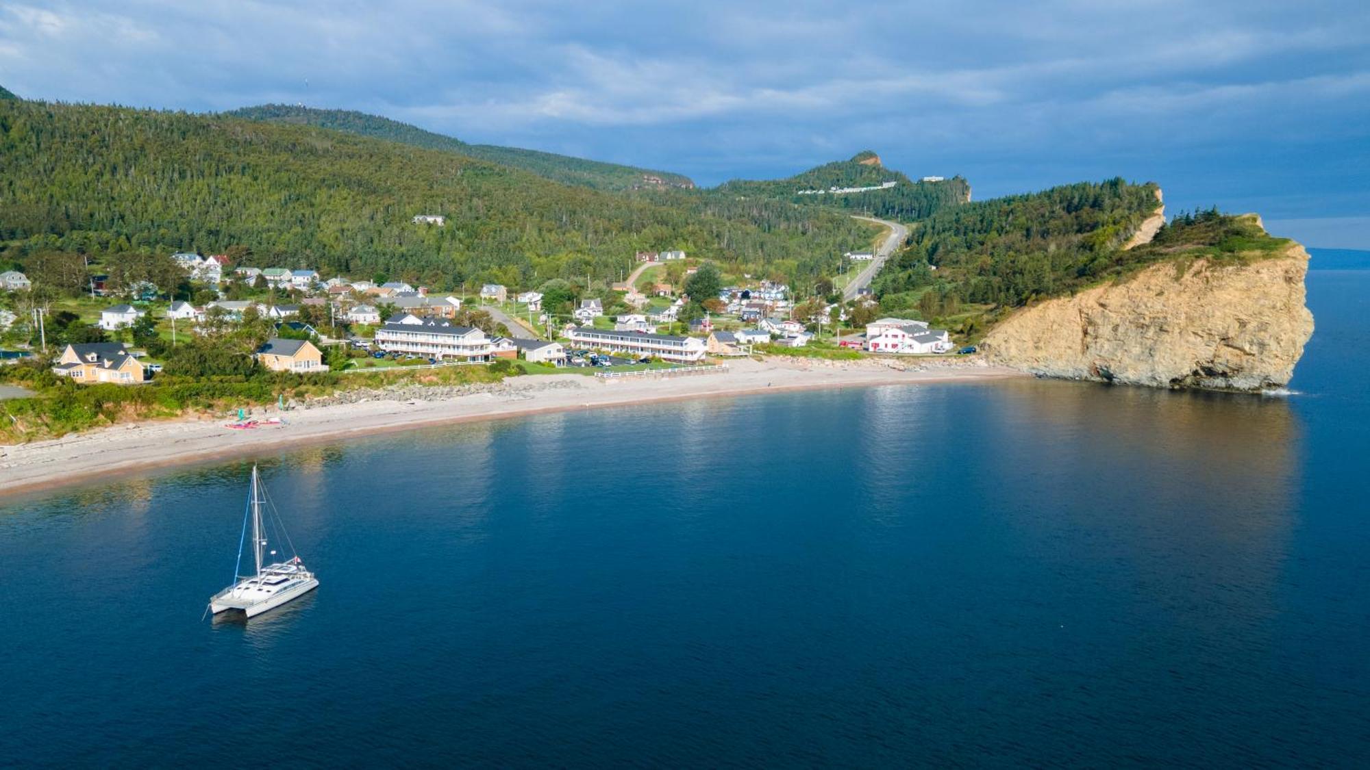Hotel Les Trois Soeurs Perce Kültér fotó
